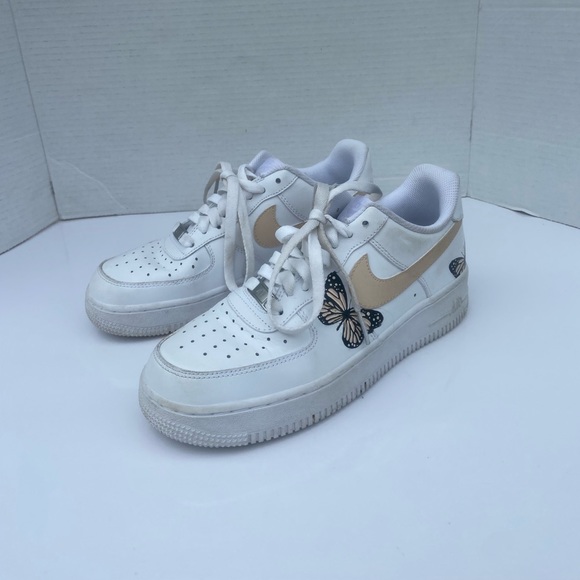 Nike Air Force One AF1 Women’s Size 7 White Low Top Sneaker Custom Butterfly - Picture 2 of 11